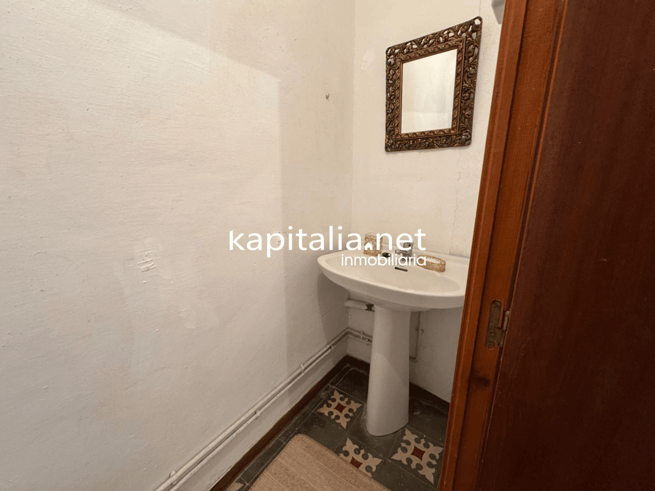 Casa de tres plantas a la venta en Ontinyent