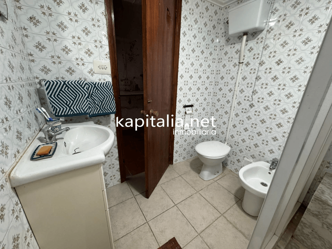 Casa de tres plantas a la venta en Ontinyent
