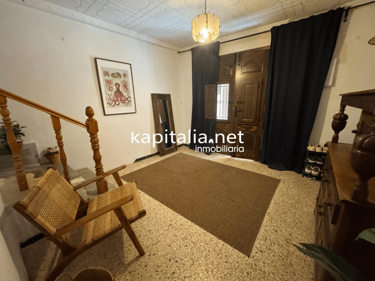 Casa de tres plantas a la venta en Ontinyent