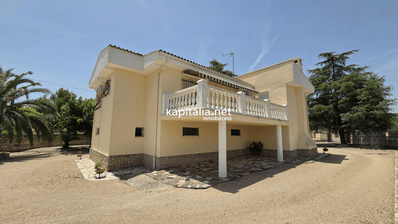 Espectacular chalet a la venta en Ontinyent