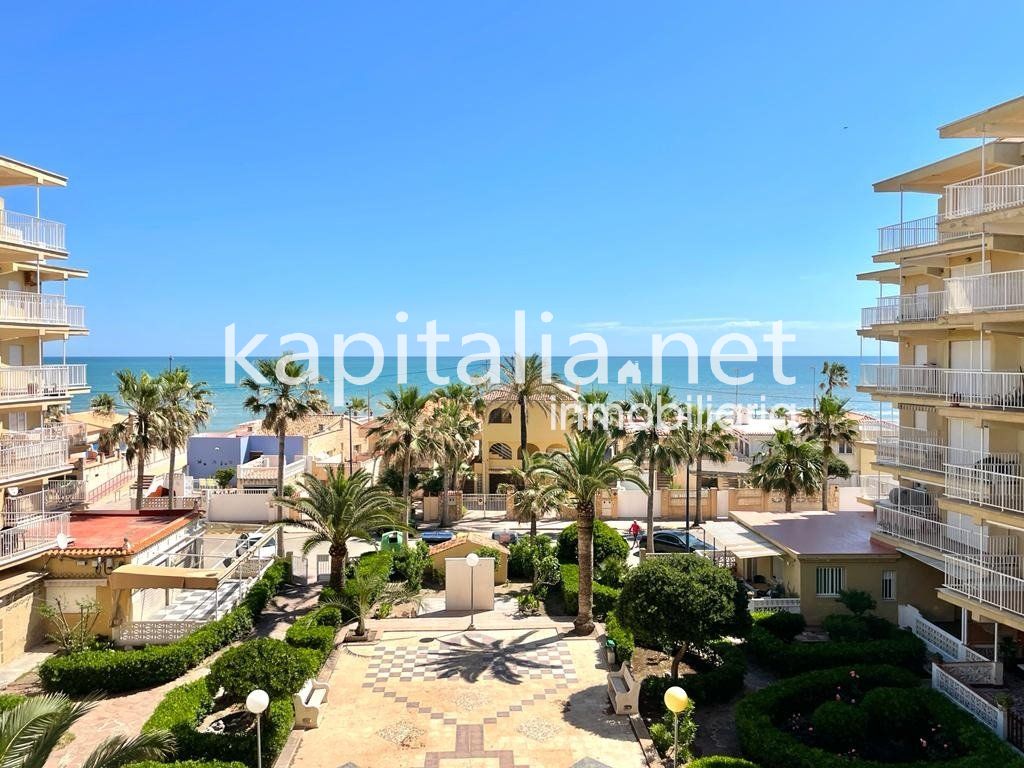 Flat for sale in Playa Miramar.