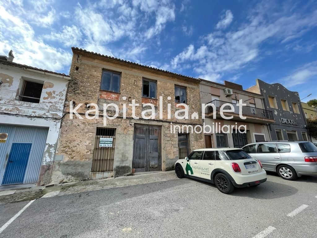 Casa con patio en La Llosa de Ranes