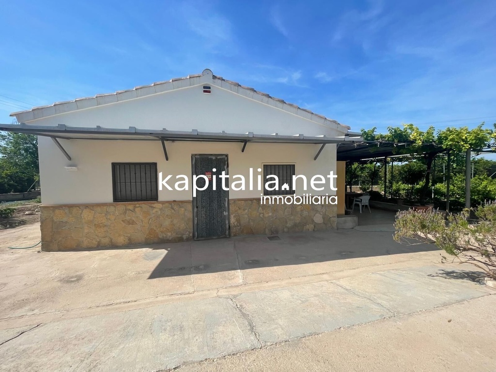 Villa in Xativa.  10 minutes from Xativa, Llocnou d'en Fenollet area.