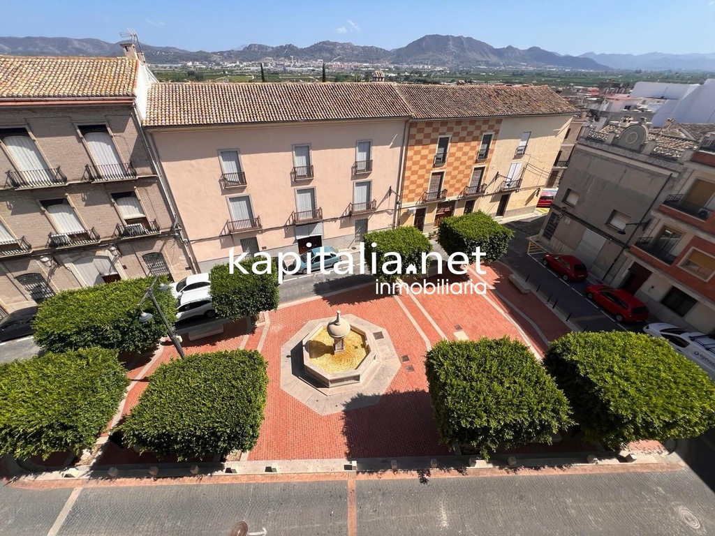 CENTRALLY LOCATED FLAT FOR SALE IN LA LLOSA DE RANES