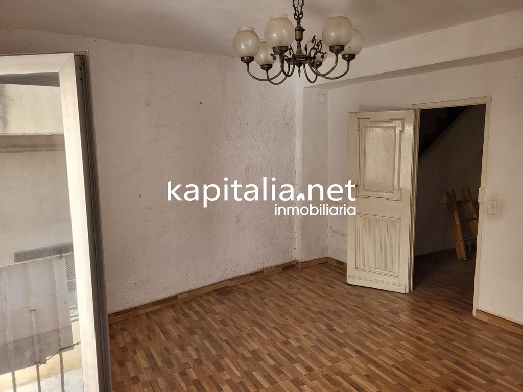 HOUSE FOR SALE IN MOINTIXELVO