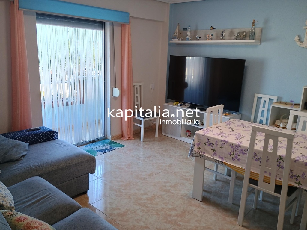 FLAT FOR SALE IN COCENTAINA, LOCATED IN A VERY POPULAR AREA.