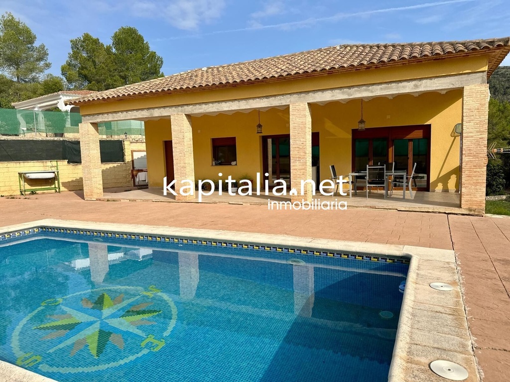 Chalet a la venta en L´Olleria (Valencia)