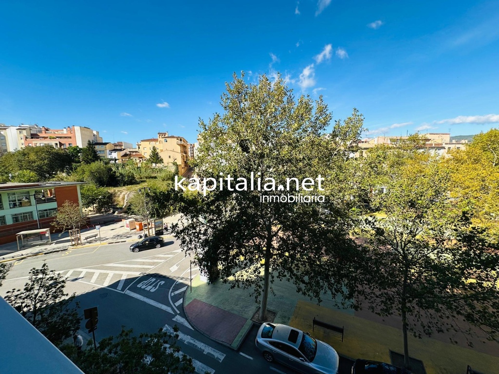 Bon appartement à louer à Ontinyent, zone El Llombo