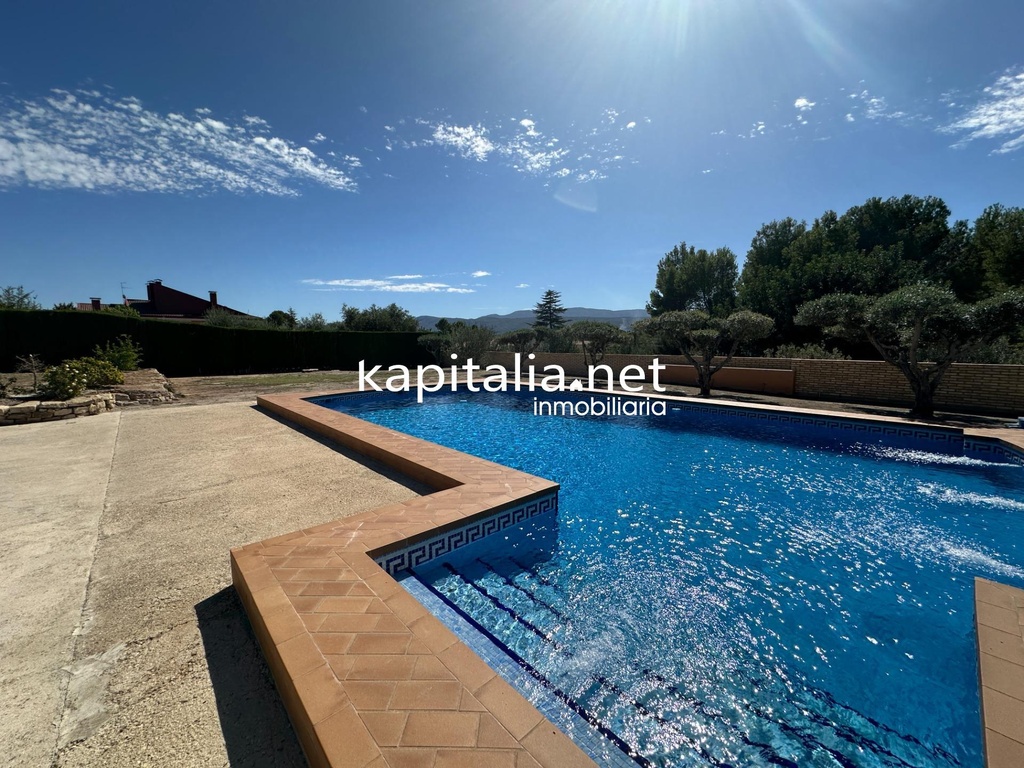 Detached Chalet very close to Aielo de Malferit