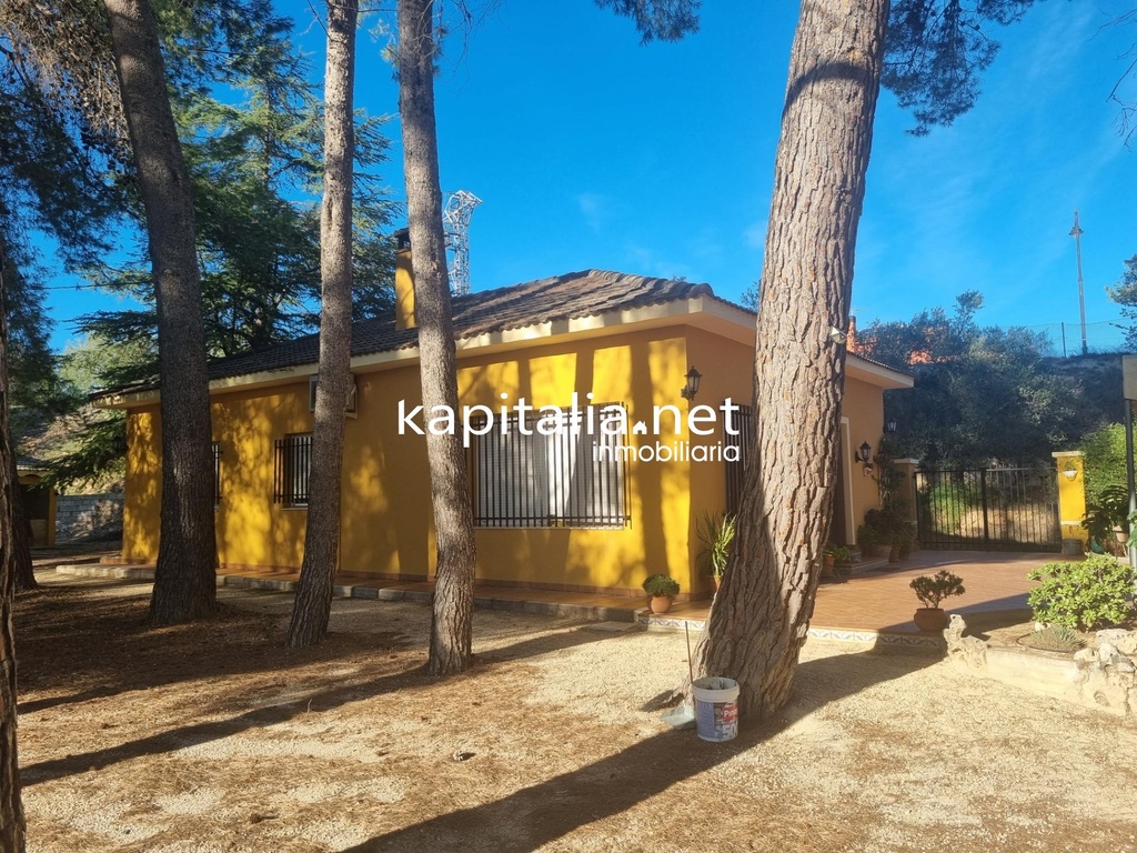 Chalet a la venta en Ontinyent