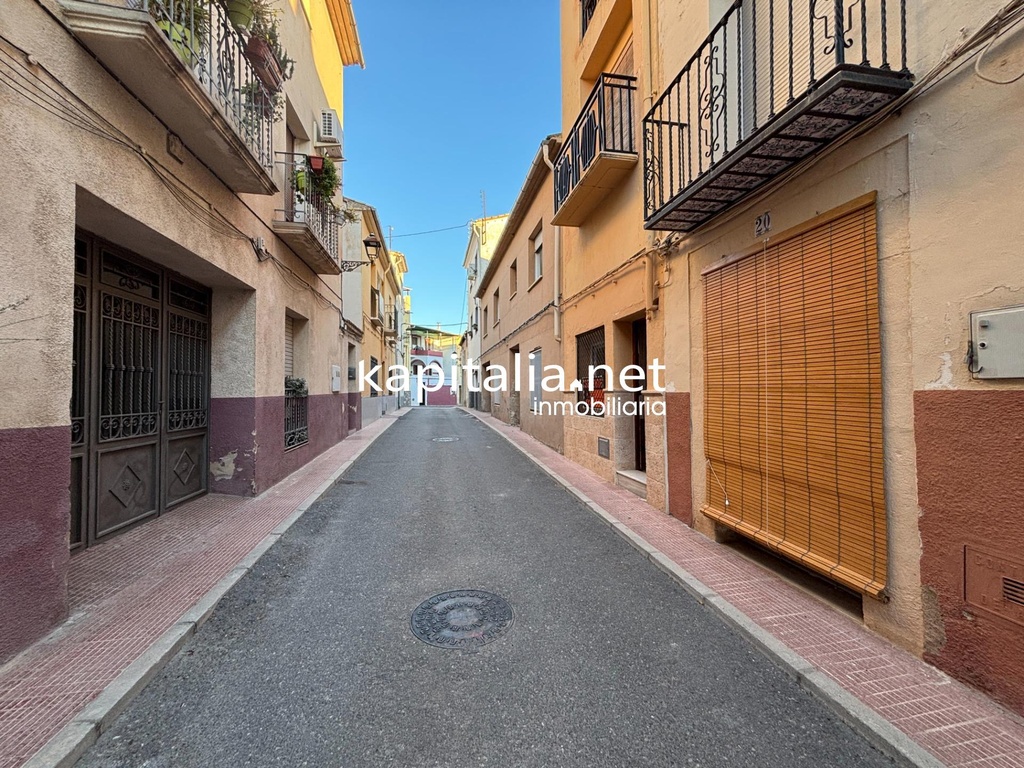 Casa adosada de pueblo en Benilloba