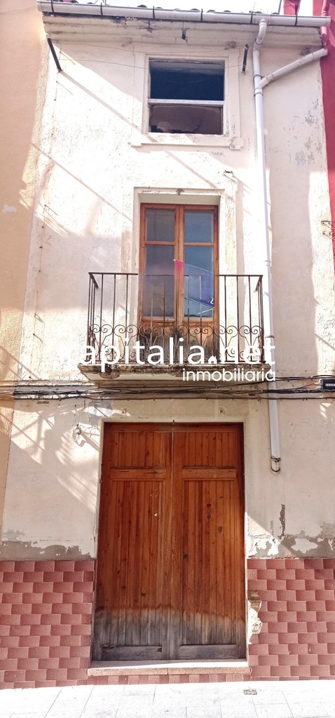 WIRTSCHAFTLICHES HAUS ZU REFORMIEREN IN ONTINYENT IN ZENTRALER LAGE.