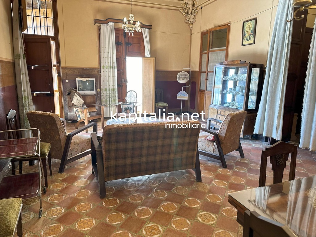 CASA SEÑORIAL A LA VENTA EN BOCAIRENT