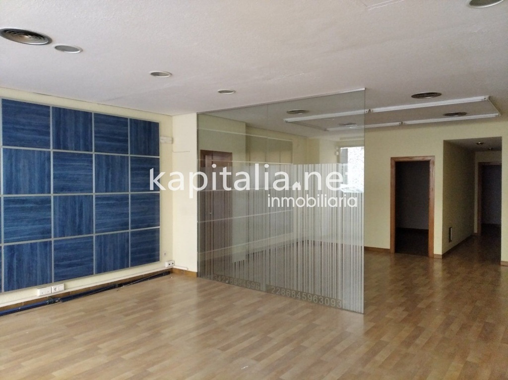 Local  comercial disponible para alquilar en Ontinyent, zona San Jose.