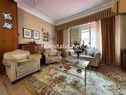 Spacious flat in Ensanche area