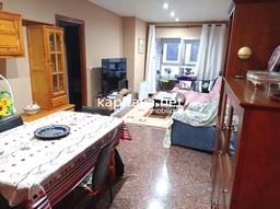 FLAT FOR SALE IN L'OLLERIA, LOCATED IN A QUIET AREA.