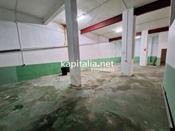 Venta o alquiler de nave o gran local comercial en Olleria