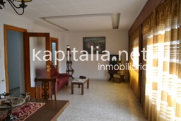 Flat for sale in Albaida.